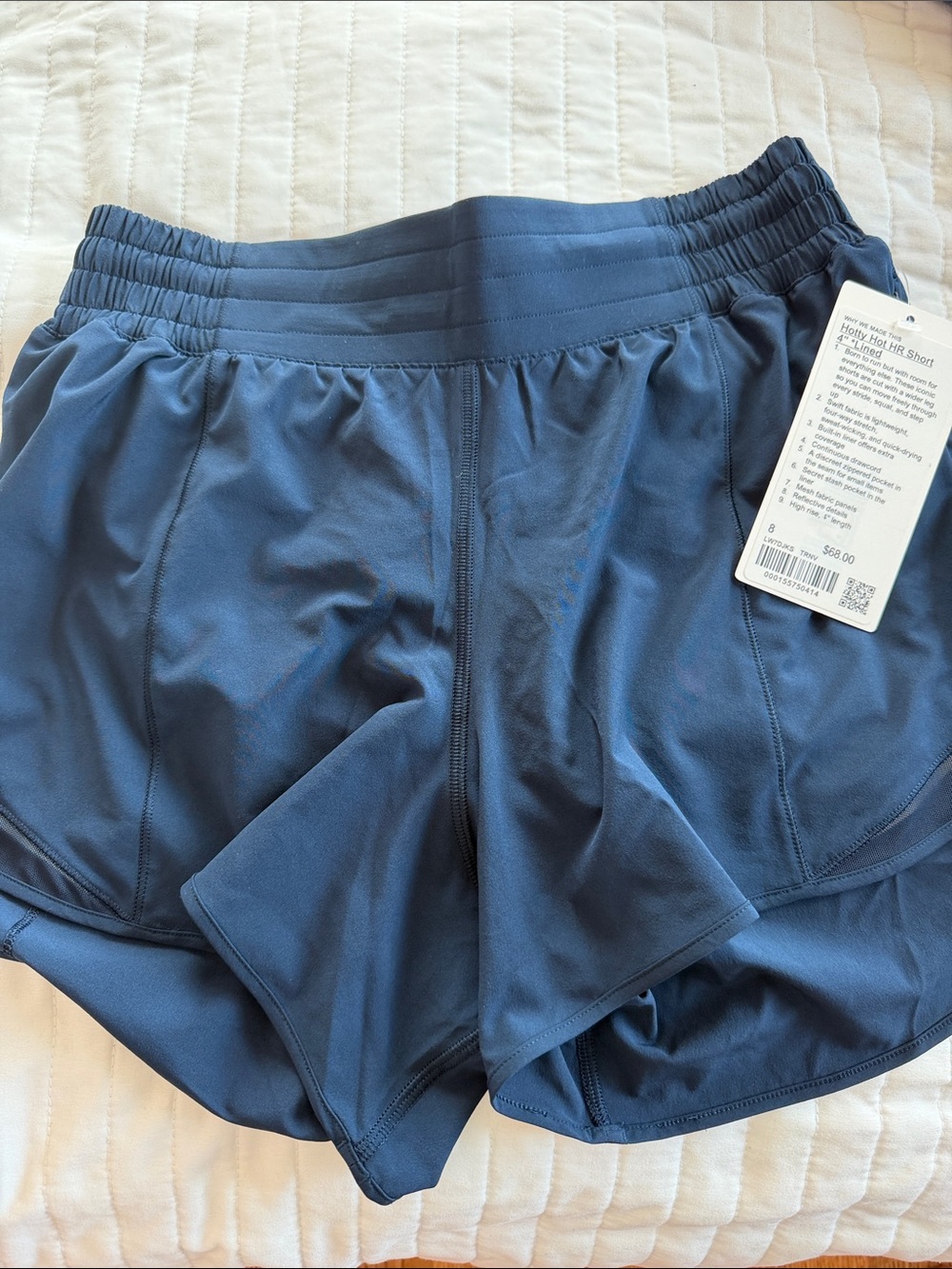 NWT lululemon Hotty Hot HR 4inch short NAVY